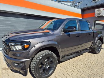 DODGE RAM 1500 5,7 HEMI 2024  4x4 odpočet DPH 8 000 km - 18