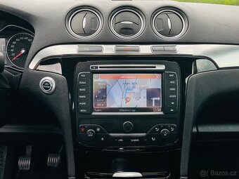 Ford S-MAX 2.0TDCI 120KW MANUÁL VÝHŘEV 7MÍST SENZORY TITANIU - 18