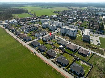 Velký Osek, prodej řadového rodinného domu 5+kk, 106 m2 na p - 18