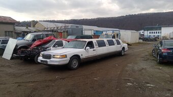 2x Lincoln town car limuzína 4.6 - 18