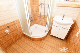 Pronájem bytu 3+1 se zasklenou lodžií, 80 m2 - 18