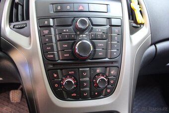 Opel Astra J 1.7CDTI 2011 - 18