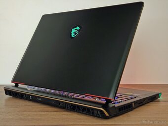 RTX 4070 8GB_MSI RAIDER GE68HX_i9-13950HX_32GB_4K UHD 16" - 18