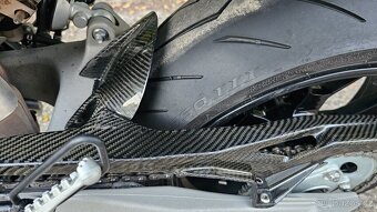 Aprilia Dorsoduro 750 r.v. 2010 - 18