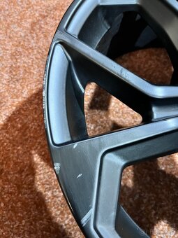 5x112 R17 MG ZS EV - originál hliníkové disky - 18