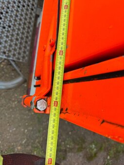 Nástavba ze sanitniho vozidla. - 18