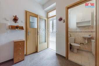 Prodej bytu 3+1, 78 m², Karlovy Vary, ul. Nad Dvorem - 18