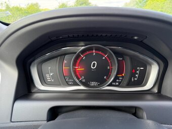 Volvo XC60 D4 Summum, 2016, 140 kW, 138 151 km - 18