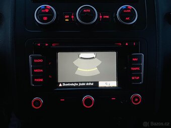 Volkswagen Touran 1.2TSI 77KW MANUÁL NAVIGACE VÝHŘEV - 18