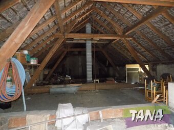 Prodej rodinného domu o dispozici 3+1 po kompletní vnitřní r - 18