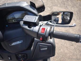 Suzuki AN Burgman 650 executiv nová STK - 18