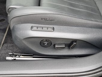 ŠKODA Superb IV L&K 2.0TDI 110kW DSG Combi ČR ZÁRUKA 5 let - 18