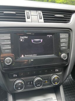 Škoda Octavia 3 1.4TSI 103kw DSG,BIXENON,LED,KUŽE,TAŽNE,R17 - 18