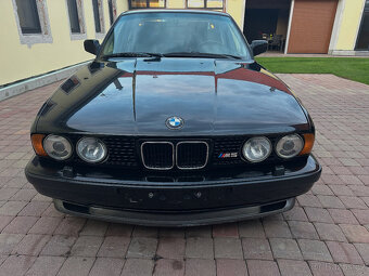 BMW  M5 E34  3.6 L r.v. 1989  dovoz   CH - 18