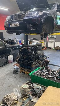 BMW X5 M50D  E70 RV 4/ 2013 PLNA VYBVA VELKY SERVIS - 18