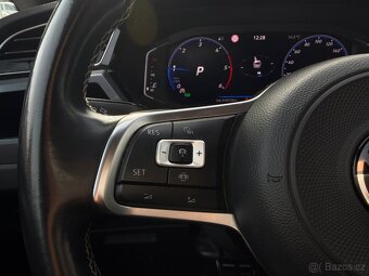 Volkswagen Touran R-Line, 7 místný DSG - 18