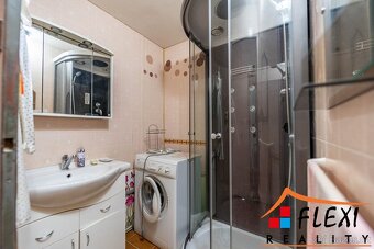Prodej bytu 2+1 s balkónem, ul. Centrum Karviná, výhled na B - 18
