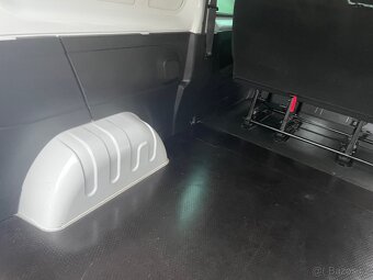 Renault Trafic 2.0 Blue Dci , 150k . - 18