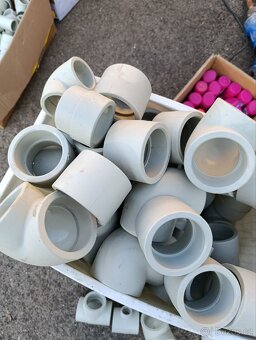 Instalatérský materiál - 18