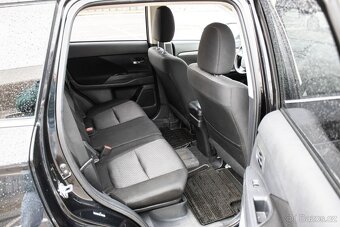 Mitsubishi Outlander 2.0 PHEV 4WD (2013) - 18