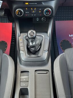Focus 5dv. 2019 Benzín 125k  ČR 1.maj TOP stav 56tis km - 18