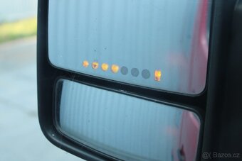 Volkswagen Crafter 2.5TDI,8MÍST,KLIMA,TAŽNÉ - 18
