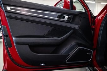 Porsche Panamera - 18