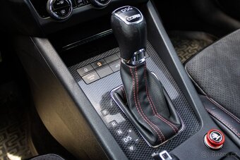 Škoda Octavia Combi 2.0 TDI RS DSG - 18