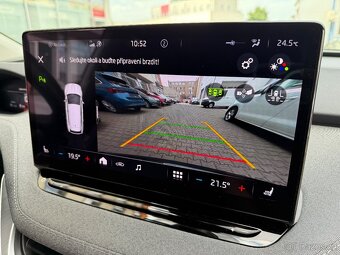 Škoda Enyaq iV Electric 132kW Virtual Ambient ACC Matrix Qi - 18