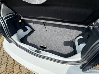 Volkswagen Up 1,0 48 KW 18 TKM STK - 18