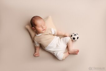 Focení novorozenců Praha a celé ČR, ateliér / doma Newborn - 18