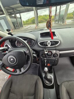Renault Clio 1.2 benzin .62 756 km. 2011 rok - 18