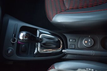 Renault Captur 1.2TCe/HELLY HANSEN/VÝBAVA/ - 18