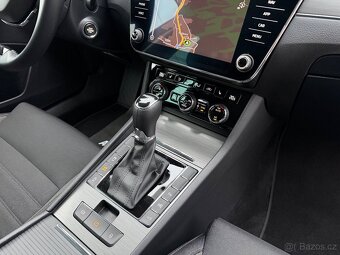 ŠKODA SUPERB SCOUT 4x4 2.0TDI 147 KW WEBASTO TAŽNÉ m2023 - 18