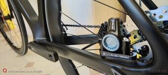 silniční karbonové kolo s elektronickým řazením - 18