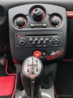 benzínový Renault Clio 1.2 edice Rip Curl   10/2007 - 18