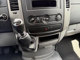 Volskwagen Crafter, Servis. v autoriz. s. 1.maj. DPH 21% - 18