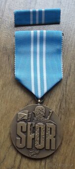 vojenské odznaky - armáda - 18