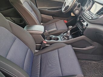 Hyundai Tucson 1.7 CRDi 1. májitel - 18