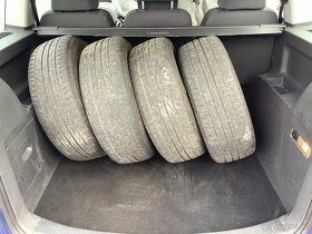 PRODÁNO - Volkswagen Touran II 1.6 Mpi 75 KW 9/2009 158tkm - 18