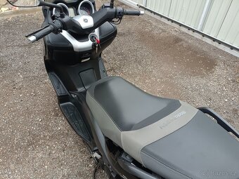 Yamaha x max 125i Cz doklady v ceně černý 2 - 18