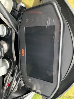 KTM Duke 690R - 18