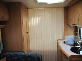 Prodám karavan Hobby 400 SF,r.v.2004 + mover + předstan. - 18
