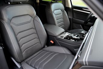 Volkswagen Touareg 3.0 TDI V6 170kW 4MOTION Tiptronic Navi - 18