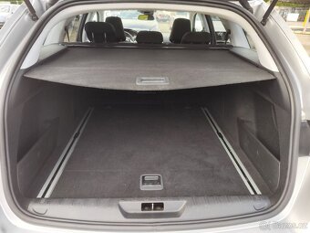 Peugeot 308SW.Allure1.6HDI.88kw.Automat.R.V.5/2017Km 154 700 - 18