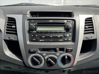 Toyota Hilux 2,5 D-4D  Double Cab Terra (2010) - 18