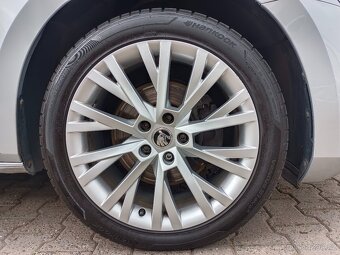 Škoda Superb 3 iV Combi Style 1.4TSI 160kW 119tkm Webasto Qi - 18