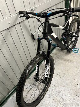 Trailové karbonové kolo Cube Stereo 140 HPC SL 27.5 - 18