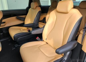 Kia Carnival 2.2- 9 míst - REZERVACE - 18
