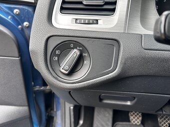 VW Golf 1.4 TSi, 2017, xenony, navi, masáž, vyhř.sed,, tažné - 18